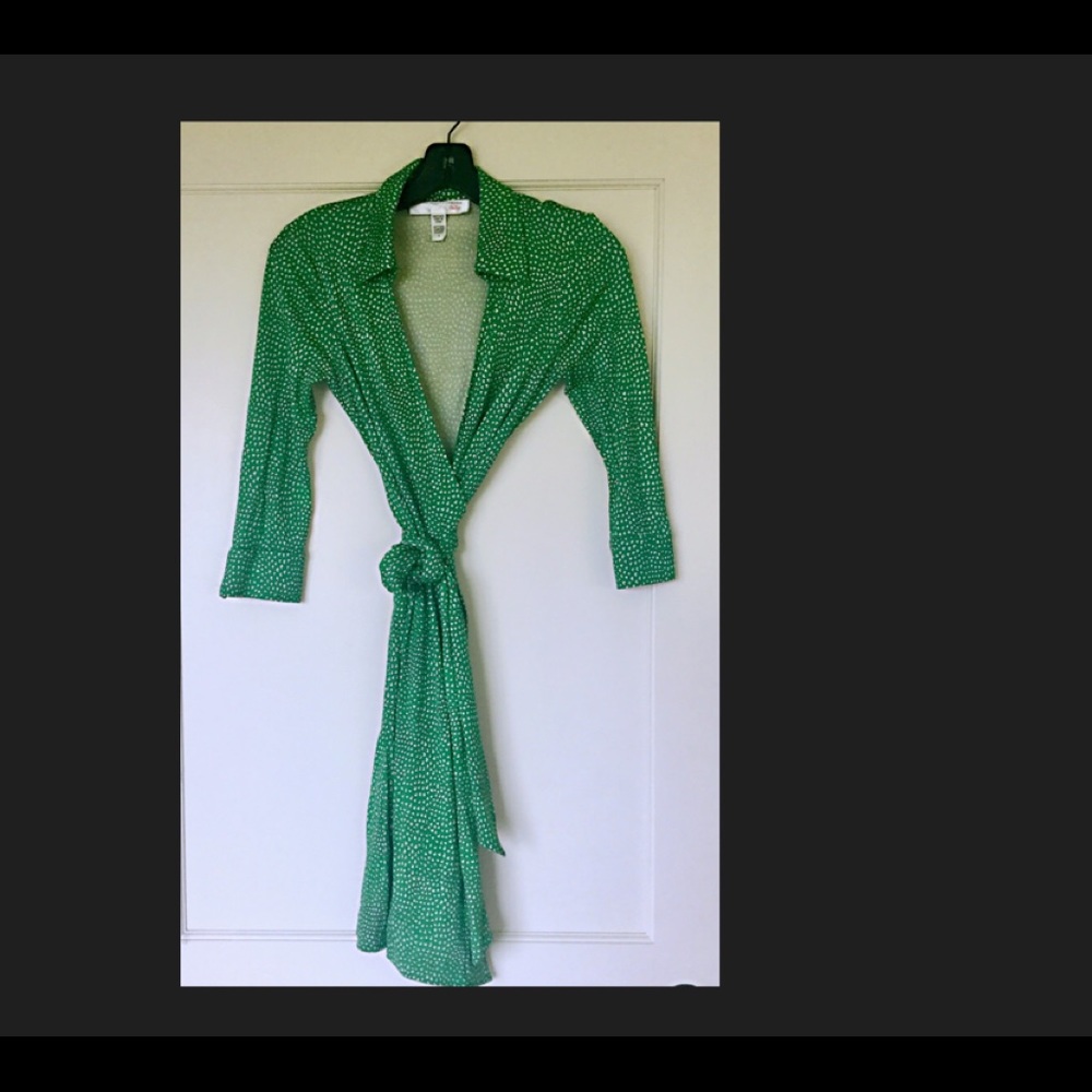 Diane von Furstenberg silk wrap dress - Picture 2 of 3